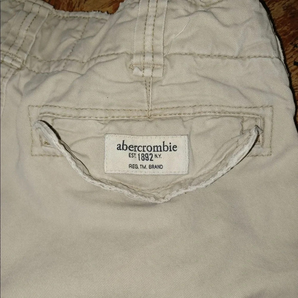 Abercrombie Fitch RN75654 heavyweight tan cargo shorts size 16 with draw strings - Picture 6 of 6